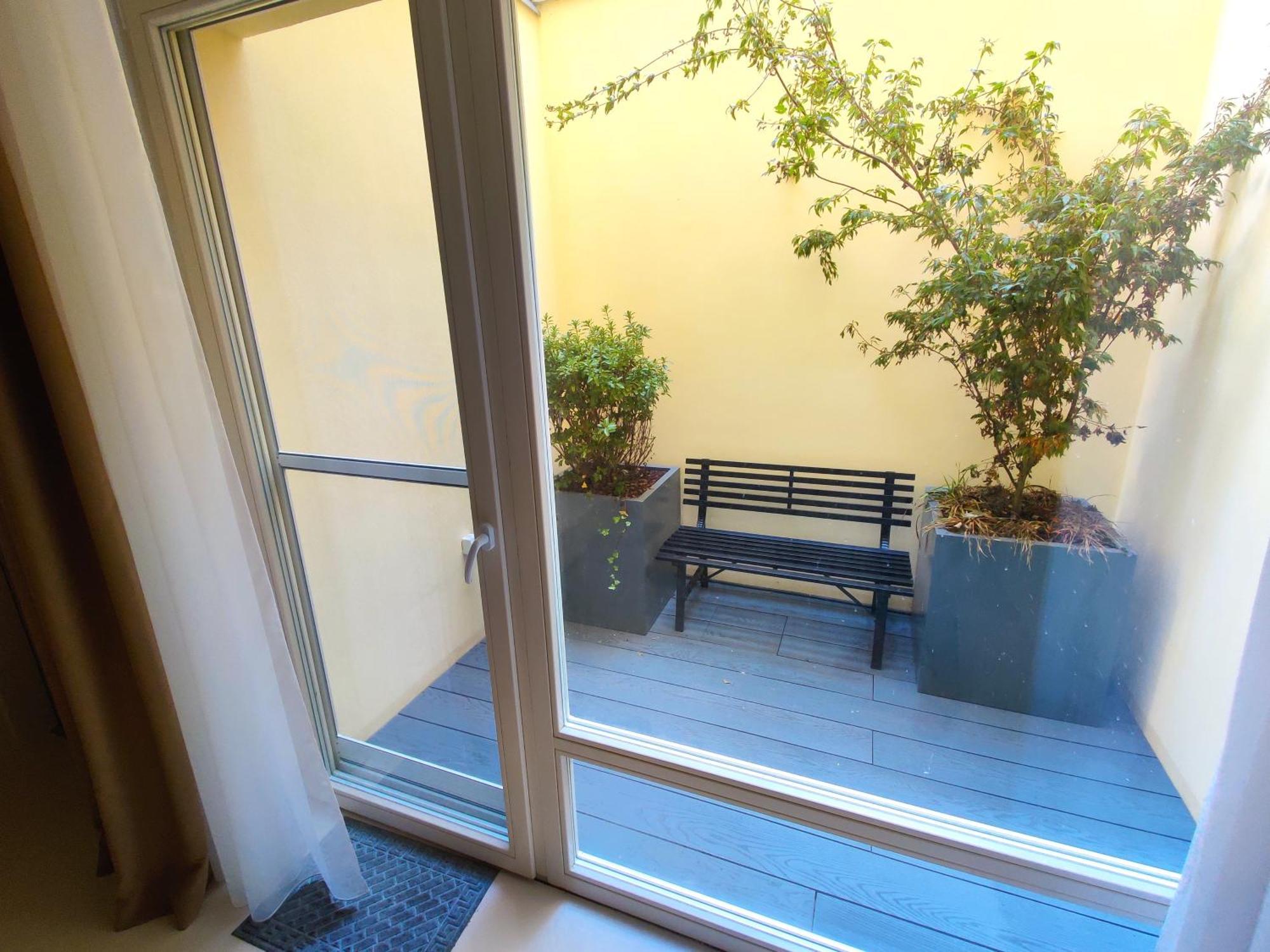 With Private Courtyard Appartement Praag